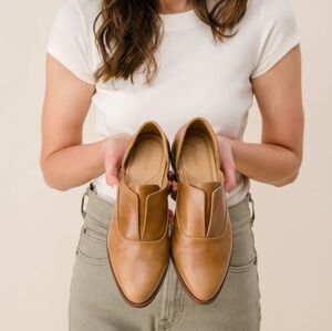Nisolo Emma d'Orsay Oxfords in Almond